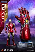 Avengers: Endgame Life-Size Masterpiece Replik 1/1 Nano Gauntlet 52 cm