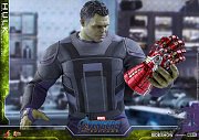 Avengers: Endgame Movie Masterpiece Actionfigur 1/6 Hulk 39 cm