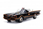 Batman Diecast Modell 1/18 1966 Batmobil mit Leuchtfunktionen und Figuren