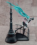 Character Vocal Series 01 PVC Figur 1/8 Miku Hatsune Love is War Refined Ver. 28 cm