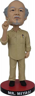 Karate Kid Wackelkopf-Figur Mr. Miyagi 20 cm --- BESCHAEDIGTE VERPACKUNG
