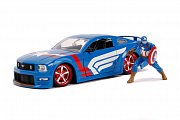 Marvel Hollywood Rides Diecast Modell 1/24 2006 Ford Mustang GT mit Captain America Figur --- BESCHAEDIGTE VERPACKUNG