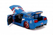 Marvel Hollywood Rides Diecast Modell 1/24 2006 Ford Mustang GT mit Captain America Figur --- BESCHAEDIGTE VERPACKUNG