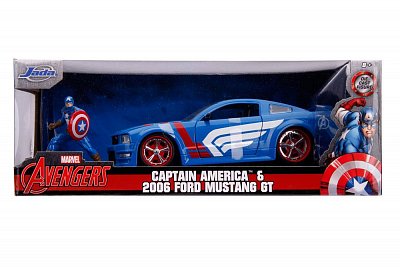 Marvel Hollywood Rides Diecast Modell 1/24 2006 Ford Mustang GT mit Captain America Figur --- BESCHAEDIGTE VERPACKUNG
