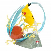 Pokémon 25. Jubiläum Deluxe Statue mit Leuchtfunktion Pikachu 33 cm