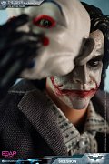 The Dark Knight Actionfigur 1/12 The Joker (Bank Robber Version) 17 cm