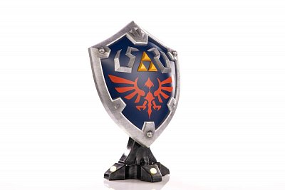 The Legend of Zelda Breath of the Wild PVC Statue Hylian Shield Collector\'s Edition 29 cm - Beschädigte Verpackung