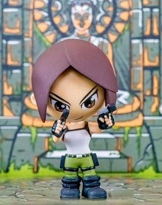 Tomb Raider Minifigur Lara Croft Lootcrate Exclusive 8 cm --- BESCHAEDIGTE VERPACKUNG
