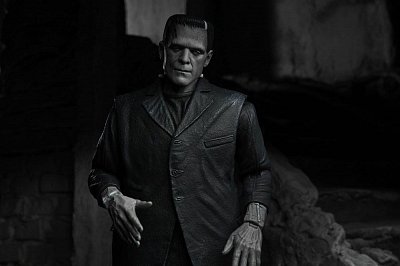 Universal Monsters Actionfigur Ultimate Frankensteins Monster (Black & White) 18 cm