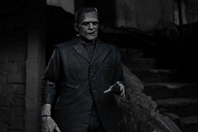 Universal Monsters Actionfigur Ultimate Frankensteins Monster (Black & White) 18 cm