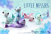 Miyo\'s Mystic Musings Blind Box Minifiguren Little Nessies Display 8 cm (16) --- BESCHAEDIGTE VERPACKUNG